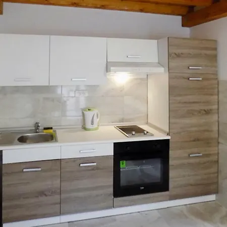 Im Haus Nives - Cdn041003-cya Pirovac